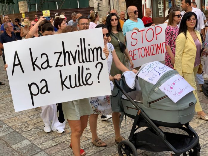 A-ka-zhvillim-pa-kulle-1140x855