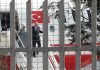 Mbërrin në aeroportin e Rinasit Erdogan, shoqërohet nga bashkëshortja e tij