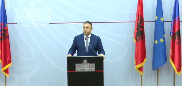 -640-0-hoxha-929