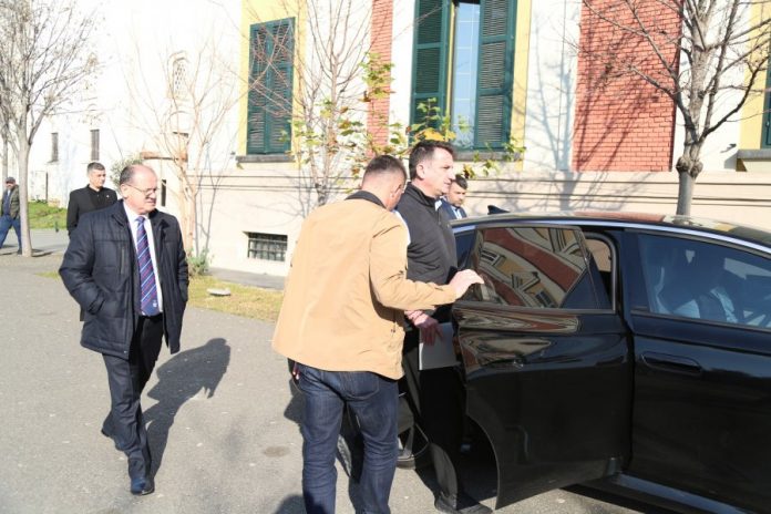 auto_veliaj1739214101