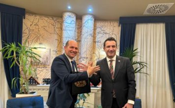 Veliaj pret homologun nga Brukseli: Një mik i vërtetë i Tiranës dhe i shqiptarëve; Filip Klose: Shqipëria është një pjesë e madhe e projektit evropian