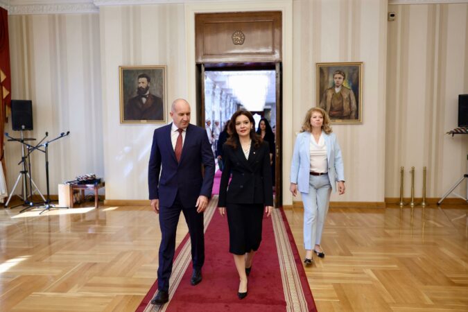 Spiropali vijon vizitën në Bullgari  Takime me Presidentin dhe Kryetaren e Parlamentit  Shqipëria  kampione në procesin e anëtarësimit në BE