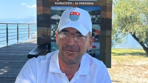 U mbyt në Liqenin e Shkodrës pasi shpëtoi 2 turistë  Qeveria shpall  Dëshmor të Atdheut  kapiten Arben Anamalin
