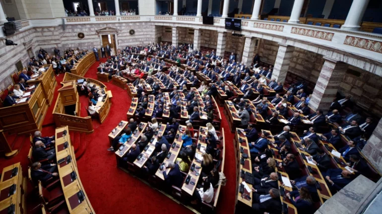  Afrika e Jugut dhe Libia po pushtojnë Europën    Greqia pritet të ashpërsojë sot masat për emigracionin e paligjshëm  azilkërkuesit i pret burgu ose 
