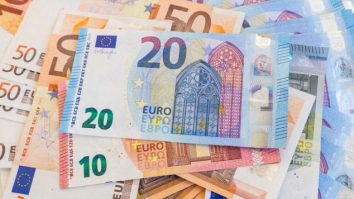 euro-kursi-e1682683040140-770x433