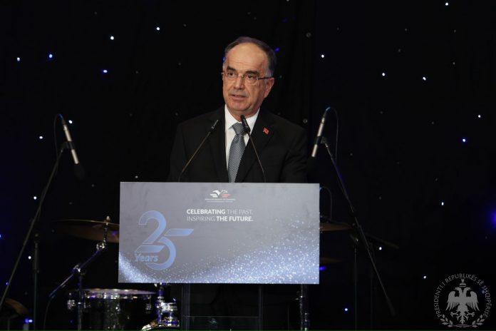 Presidenti Begaj  Investimet amerikane në rritje  potencial i madh për bashkëpunim ekonomik