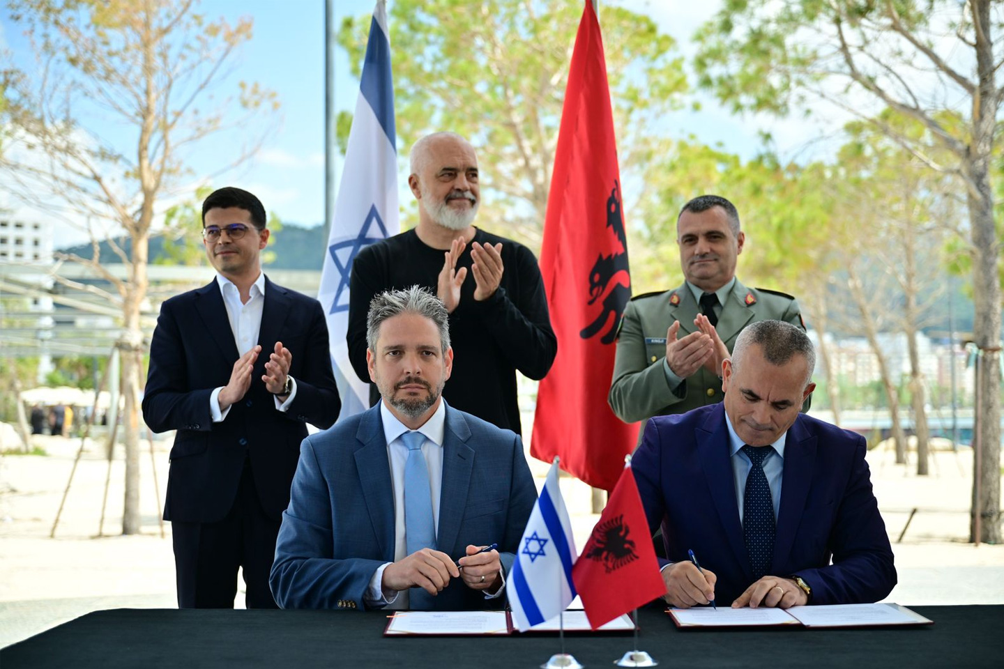 Kayo e Veliut me kompaninë izraelite të përfshirë në një skandal me NATO n