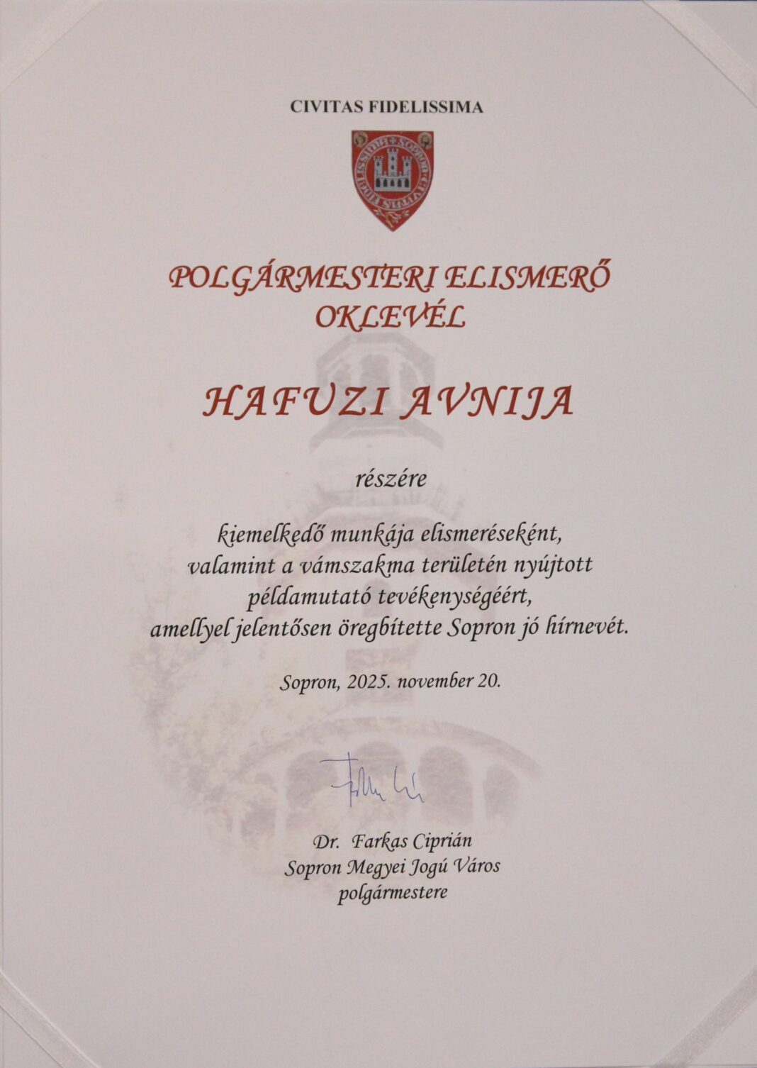 Filantropi dhe konsulli nderi Avni Hafuzi nderohet me çmim të veçantë në 40 vjetorin e Ditëve Doganore në Sopron