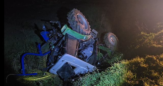 Benz i përplaset me Zetorin në aksin Fier Berat  lëndohet drejtuesi i mjetit bujqësor