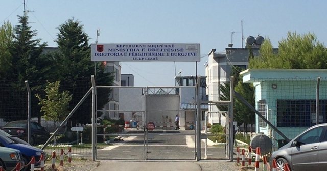 Emri  I dënuari tenton arratisjen nga burgu i Shënkollit  kapet nga forcat e sigurisë