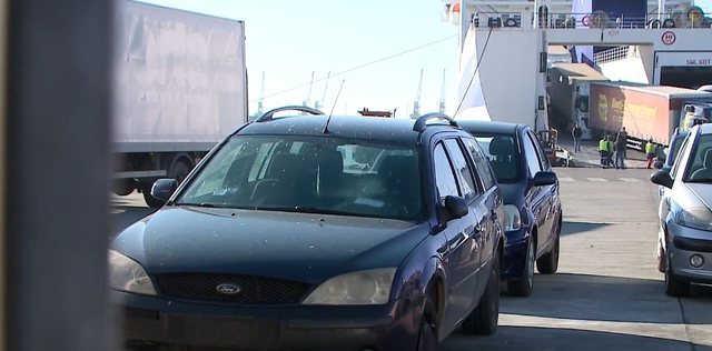 Rritet dogana për makinat e përdorura  tarifat e reja do të ndahen sipas madhësisë së motorit të mjeteve