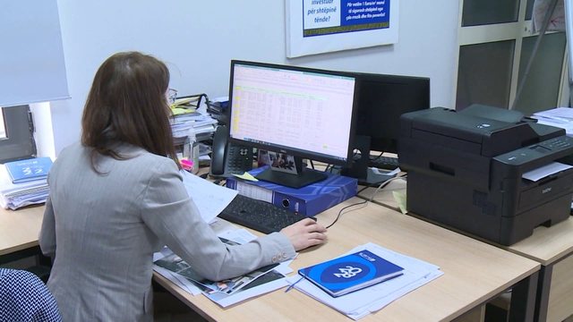 Rritja ekonomike 3 75   Turizmi  pagat dhe ndërtimi në rritje  në rënie bujqësia  peshkimi dhe përpunimi