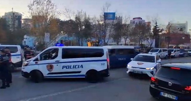 Protesta kombëtare e opozitës  policia jep leje për tre orë