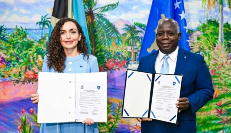 Një tjetër shtet njeh pavarësinë e Kosovës  Vjosa Osmani  Vendim historik 