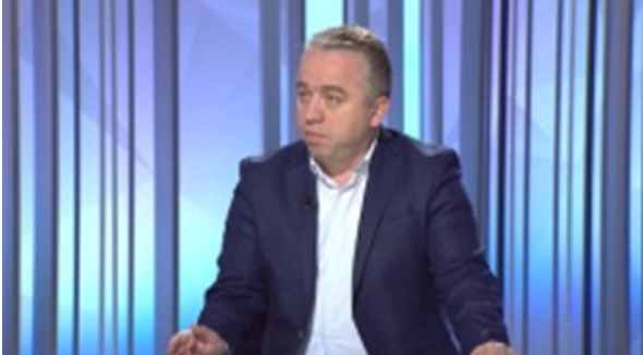 Prof  Dr  Afrim Krasniqi  Anonimët e listave imponohen si modele suksesi