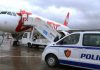 Përvetësoi një apartament në Vlorë, nëpërmjet falsifikimit të dokumenteve, ekstradohet nga Gjermania 60-vjeçari