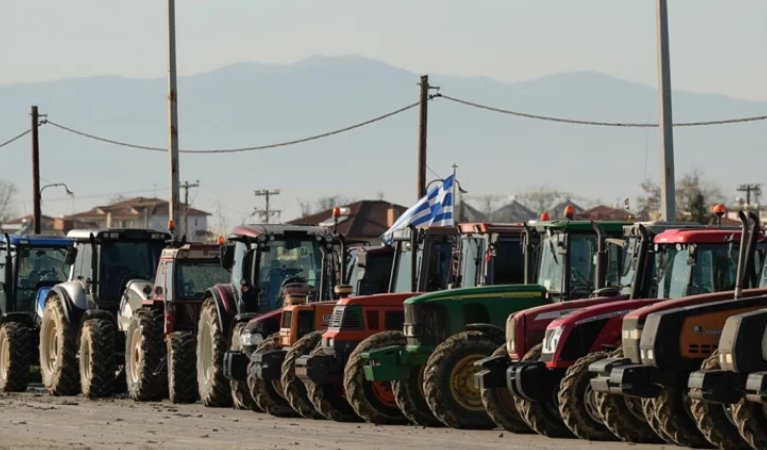 Prej disa ditësh fermerët në Greqi në protestë  bllokohet sërish aksi rrugor Kakavijë Janinë
