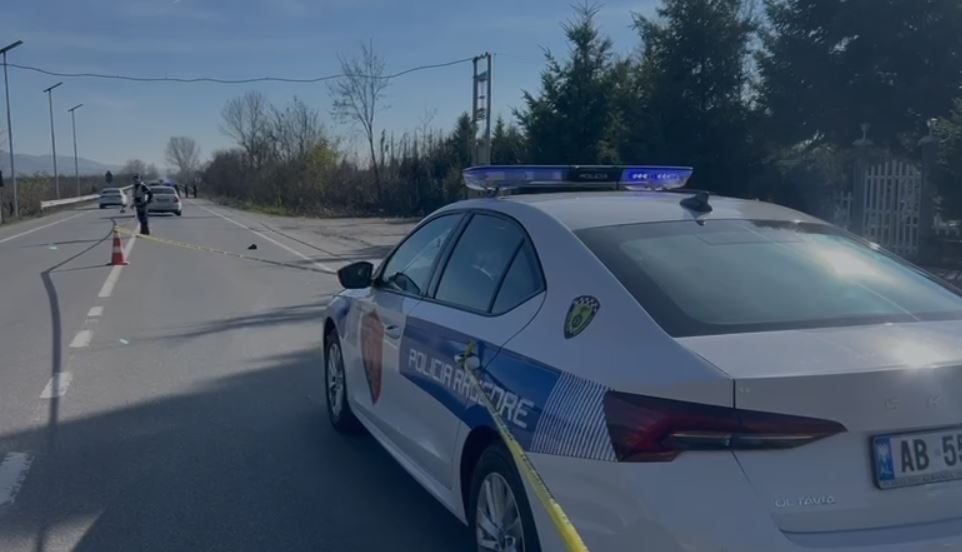 Aksident në aksin  Shelqet Pistull  të Shkodrës  motori përplas biçikletën  plagoset i moshuari