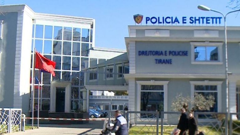 Festat e fundvitit  policia plan masash në kufi dhe porte