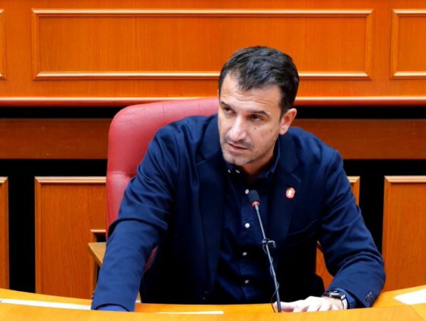 Buxheti 2026  Këshilli Bashkiak i Tiranës kërkesë SPAK ut  Lejoni kryetarin Veliaj të marrë pjesë në mbledhje fizikisht  e drejtë e tij ligjore
