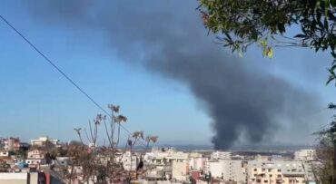 Ishin parkuar  përfshihen nga flakët 3 autobusë në Fllakë të Durrësit