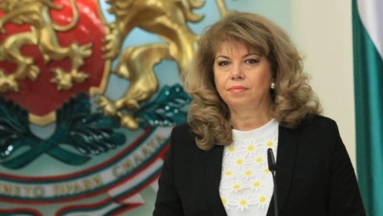 Bullgaria zgjedh presidenten e parë grua  Pas dorëheqjes së Rumen Radev  postin e kreut të shtetit e merr Iliana Yotova