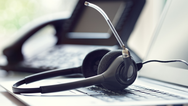  Do marrësh 50 mijë euro    10 në pranga dhe dy në kërkim  si funksiononte rrjeti mashtrimit me call center at  Grupi u zbulua nga 