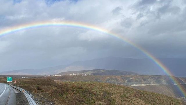 FOTO LAJM  Pas shiut në Kukës  ylberi zbukuron Rrugën e Kombit