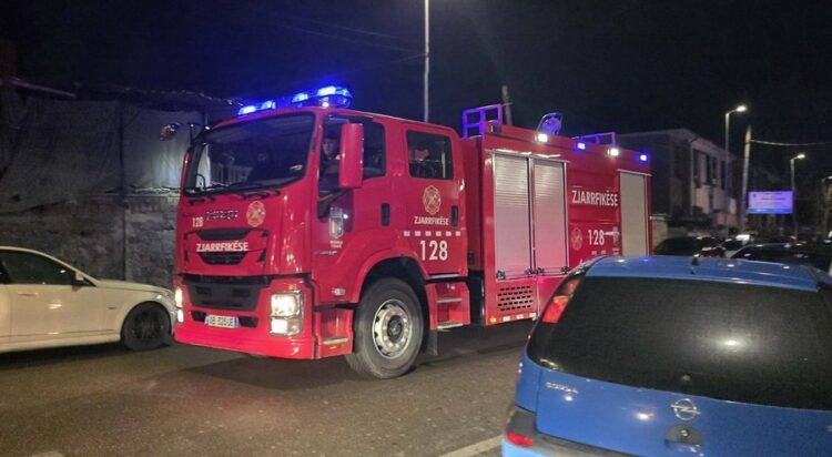 Agravon zjarri te  5 Maji   Angazhohen 11 mjete zjarrfikëse  kërkohet ndërhyrja e ushtrisë