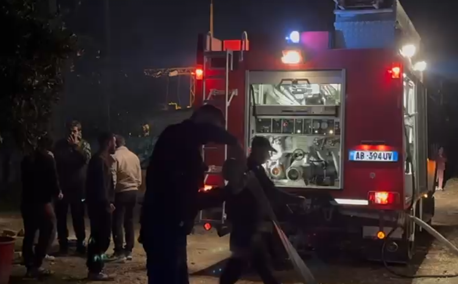 Zjarr në disa banesa në Lushnjë  asfiksohet një vajzë  dërgohet në spital 