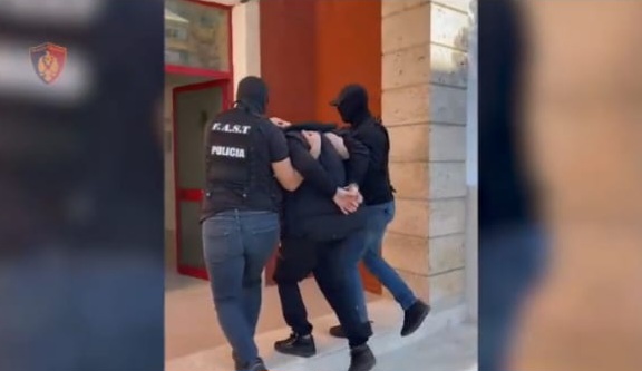 Pjesë e një grupi kriminal në Kosovë  dy të arrestuar në Tiranë  pritet ekstradimi