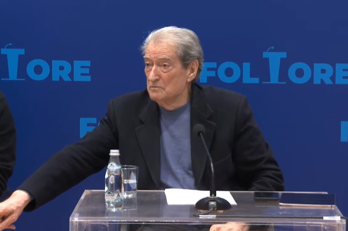 Berisha  Kjo qeveri nuk ka më legjitimitet sepse ka vjedhur zgjedhjet dhe ka plaçkitur qytetarët  Kam besim se ju do e përmbysni atë me   