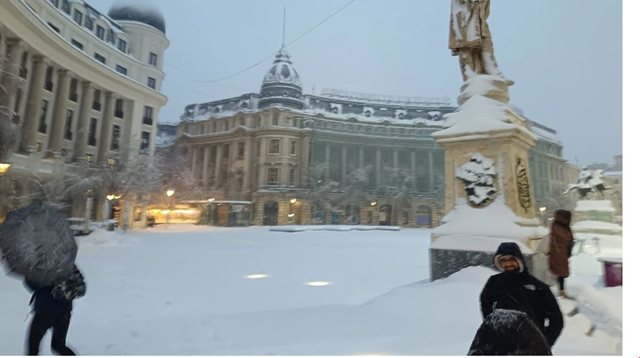 Moti i keq godet Rumaninë  166 mijë familje pa energji  stuhi të forta dhe 1 metër borë 