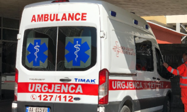 Aksident me vdekje në Thumanë Kashar  Përplasjen dy makina  humb jetën një nga shoferët