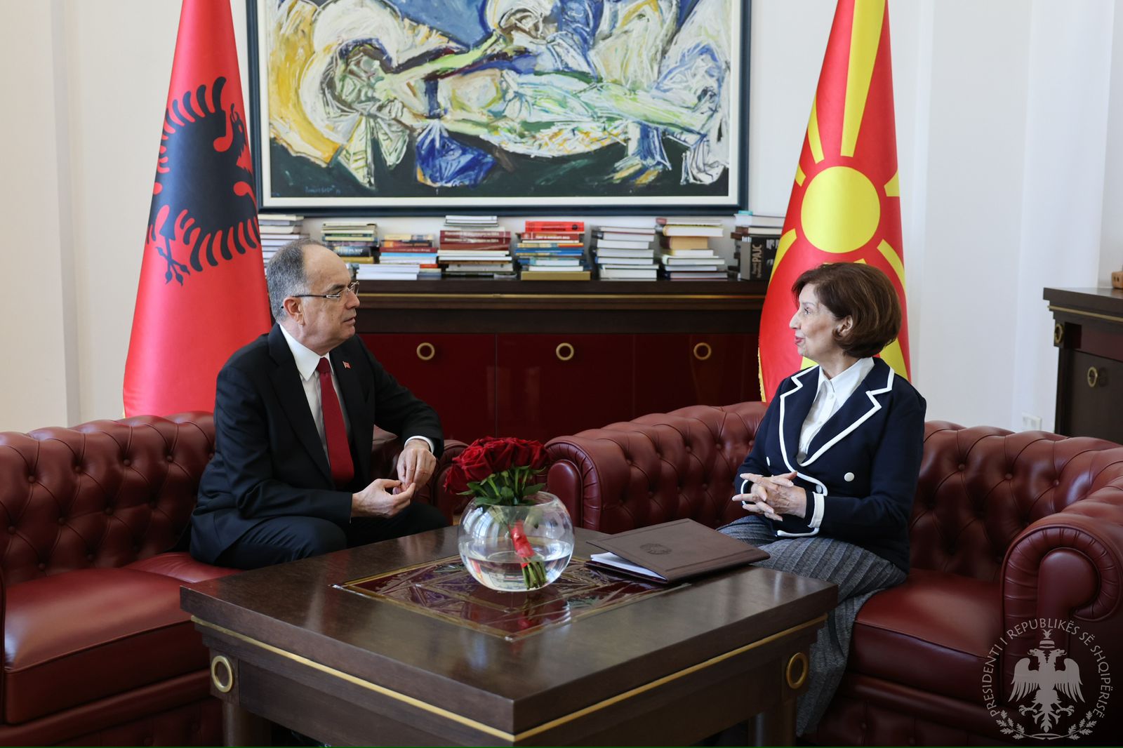 Presidenti Begaj në Shkup  Shqipëria e vendosur për forcimin e partneritetit me Maqedoninë e Veriut dhe rrugën drejt BE