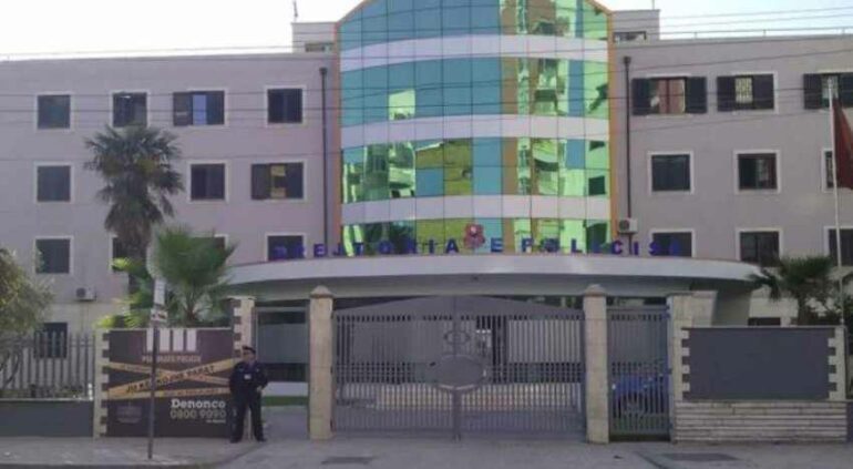 Sherr në mes të rrugës në Xhafzotaj  Kanosi me automatik 38 vjeçarin  arrestohet autori  I gjendet dhe 