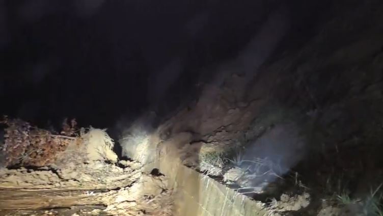 Shembje dherash  bllokohet gjatë rruga nacionale Burrel Rrëshen