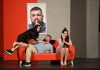 11 dhe 12 Mars gënjeshtra të egra, argëtim dhe të qeshura pa fre në Teatrin e Kukullave me komedinë “Gruaja e burrit tim”