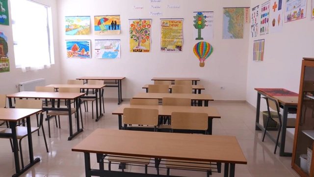Akuzohen se nuk ndërhynë në konfliktin mes nxënësve  procedohen mësuesja  psikologia dhe oficerja e sigurisë në një shkollë 9 vjeçare në Vlorë