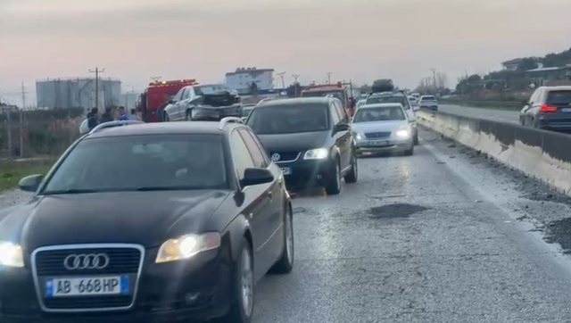 Aksident në Golem të Lushnjes  shkak dyshohet parakalimi i gabuar