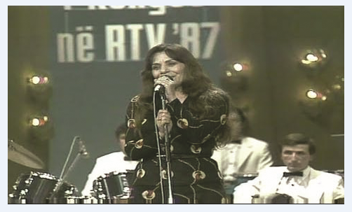  Dashuria e pamundur   pengu i Vaçe Zelës dhe Agim Krajkës