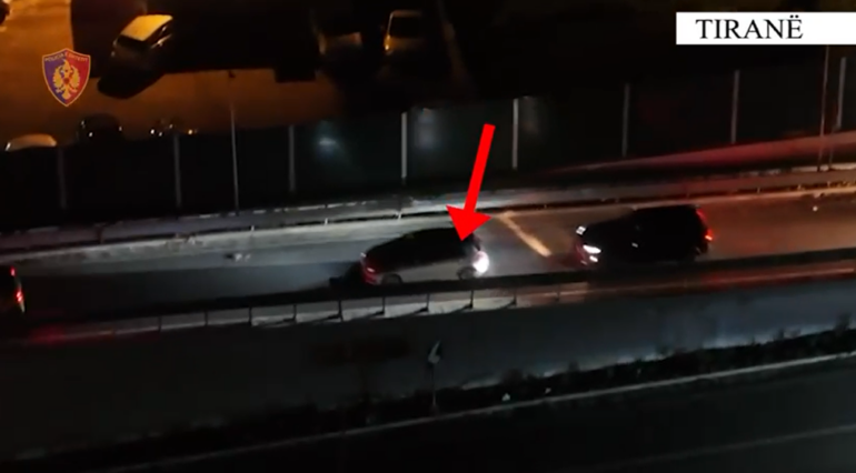 Goditet grupi kriminal  Trafik armësh nga Mali i Zi dhe i shisnin në Fresk  pranga dy të rinjve