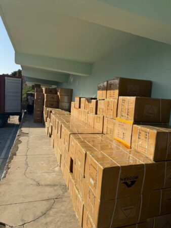  Christian Dior  dhe  New Balance   Doganat bllokojnë mallra të dyshuara për shkelje të pronësisë