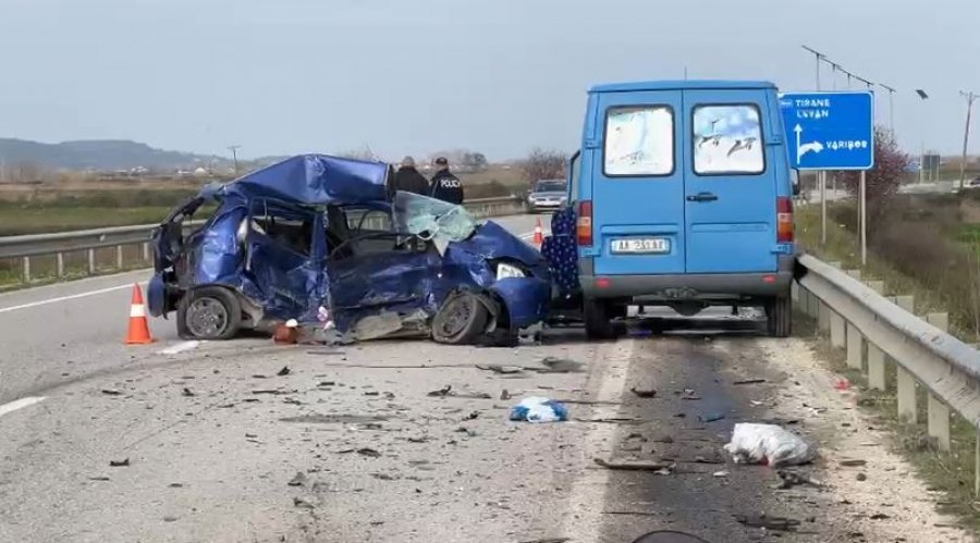 Makinat të bëra  copë   zbulohet identiteti i shoferes që humbi jetën në Levan Tepelenë  EMRI 