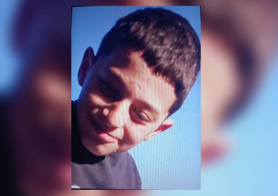 I zhdukur prej dy ditësh 13 vjeçari Flavio  familjarët bëjnë apel për ndihmë