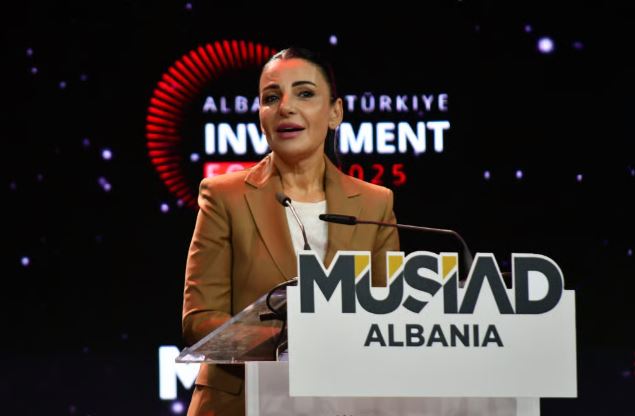  200 mln euro abuzime   Politico  Rama mbron Ballukun nga arrestimi  Brukseli paralajmëron pasoja