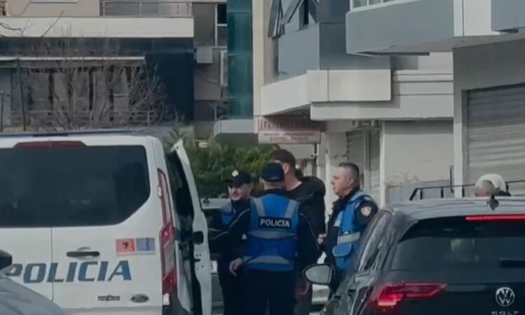 Sherr masiv mes një grupi nxënësish në shkollën e Shënavlashit  lëndohet 15 vjeçari