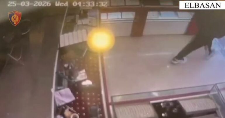 Vodhi 3 varëse në një argjendari dhe kanosi pronarin  arrestohet 38 vjeçari  me precedent penal