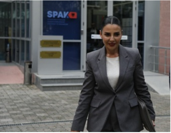 Dosja Balluku   GJKKO aprovon sekuestrimin e celularëve e kompjuterëve  në sitë 5 oligarkët e besuar  5 fishohen agjentët në hetime