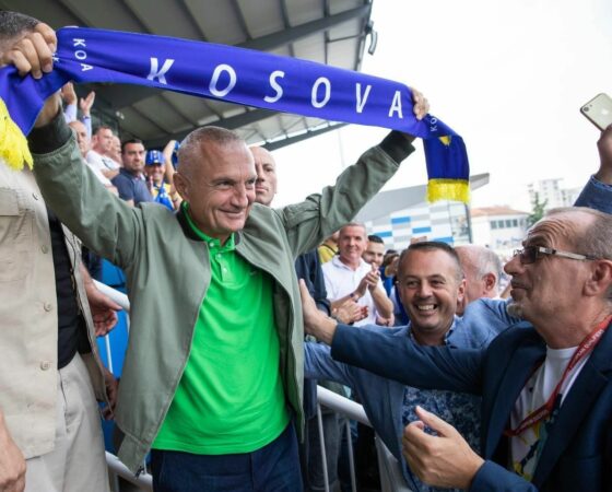 Ndeshja me Turqinë  Meta  Dardanët tanë po lartësojnë Kosovën  kanë me vete një komb të tërë